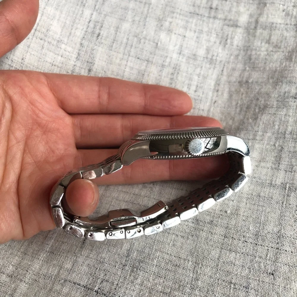 Burberry the Utilitarian White Dial Stainless Steel watch - Picture 4 of 10